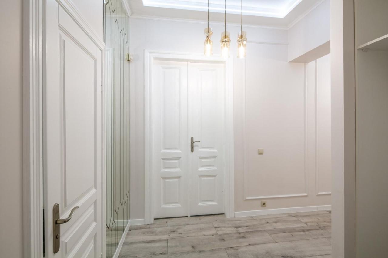 Avangard Deluxe Art Apart Lviv Exterior foto